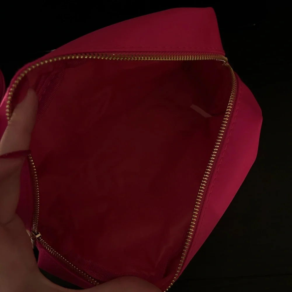 NWT gloss & glo jet set toiletry bag